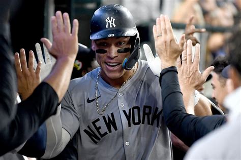 2024 MLB playoff odds: Latest lines for Mets, Yankees to.